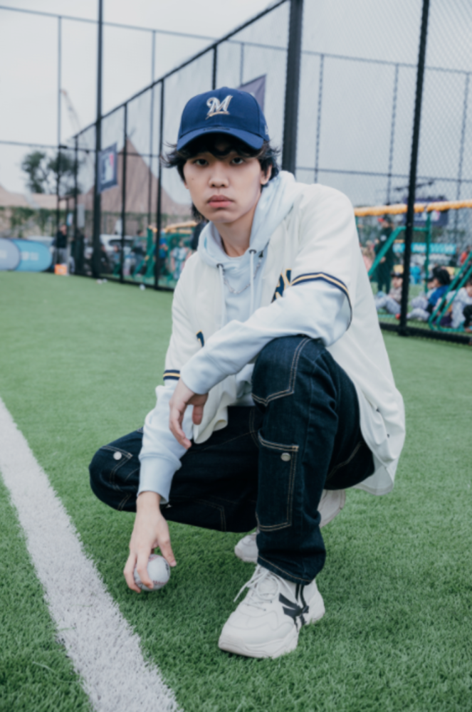 而在谈到写歌的灵感时,曾涵江有些兴奋地说道:"hom