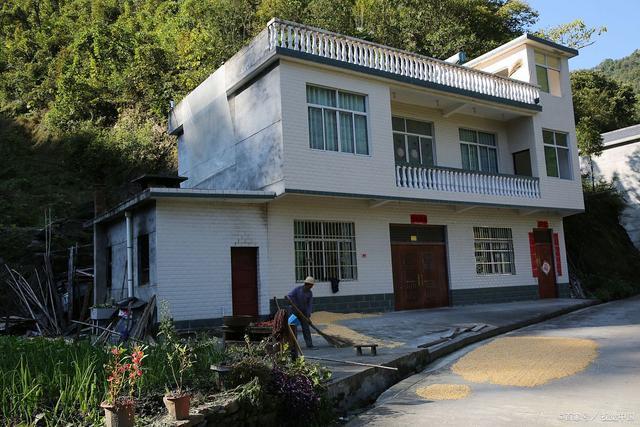 确权已全面停止?新规来了,今年起,农村房子统统"这样"处理