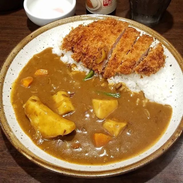【日本时事】『coco壱番屋』42款咖喱饭人气排行榜出炉,前三名是?