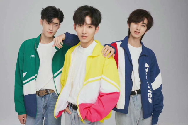 平均身高为185cm的三人男团正式出道对标tfboys和时代少年团