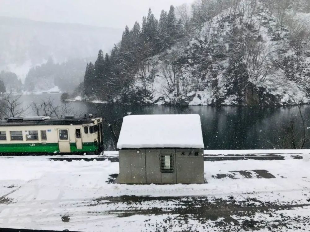 最浪漫的铁道—秋天的jr东日本旅客铁道-只见线 摄影:周兆志https