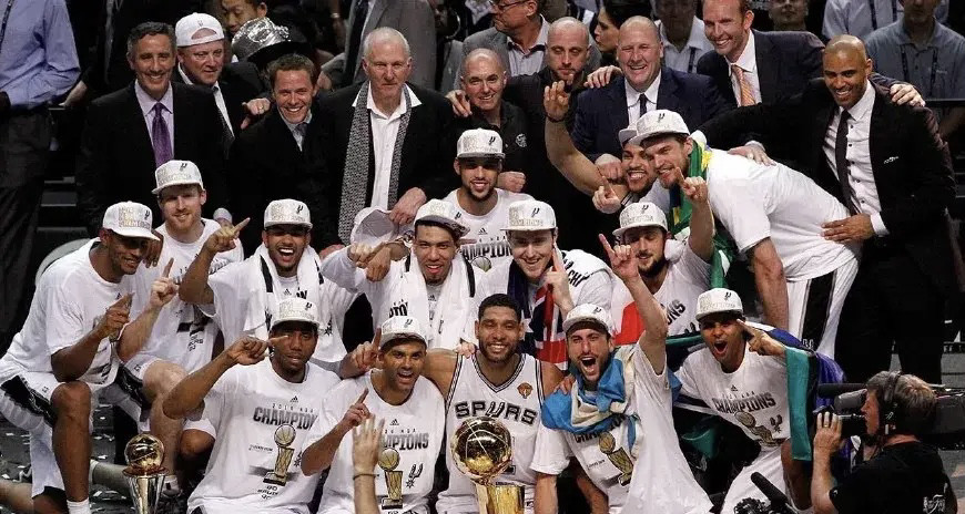 马刺 NBA 回忆：2014年马刺夺冠主要球员薪资一览，球员基本都是低薪