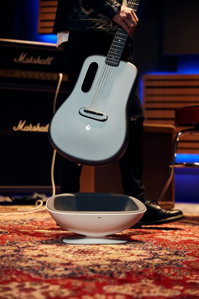 拿火新品bluelava或将超越划时代智能吉他lavame3