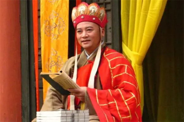 唐僧扫塔为何从下向上扫并非他无知看里面藏有哪些玄机