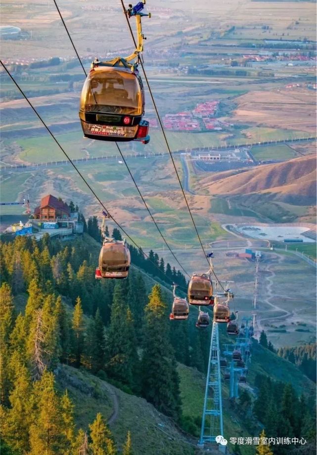 度假区内同时建有4300米滑雪及观光缆车,其中6号观光高速缆车15分钟