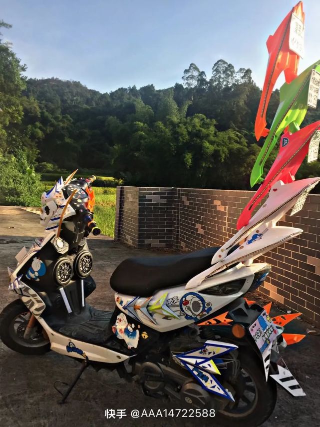 只要改装到位,炸街的声音很小,就有了一个统称"鬼火"