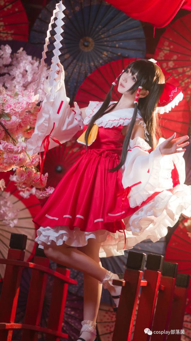 cos博丽灵梦cos正片楚楚子少女祈祷中