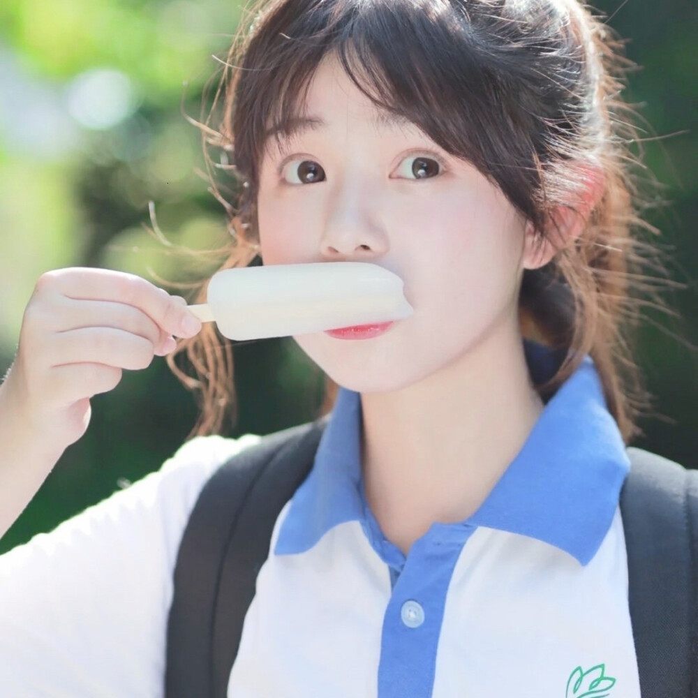 一组超赞的学院风女生头像