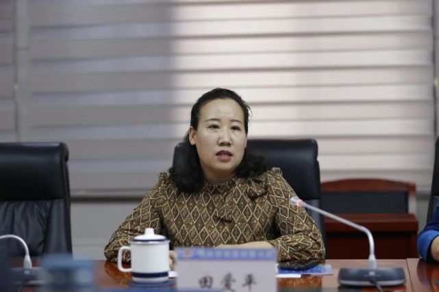 内蒙古自治区人大代表田爱平丹青绘民心