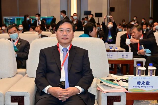 中国石油副总经理黄永章这样回答_腾讯新闻