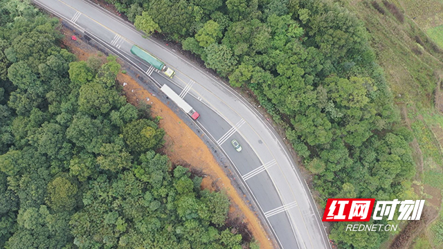 g322线零陵段弯道"取直"惠民生