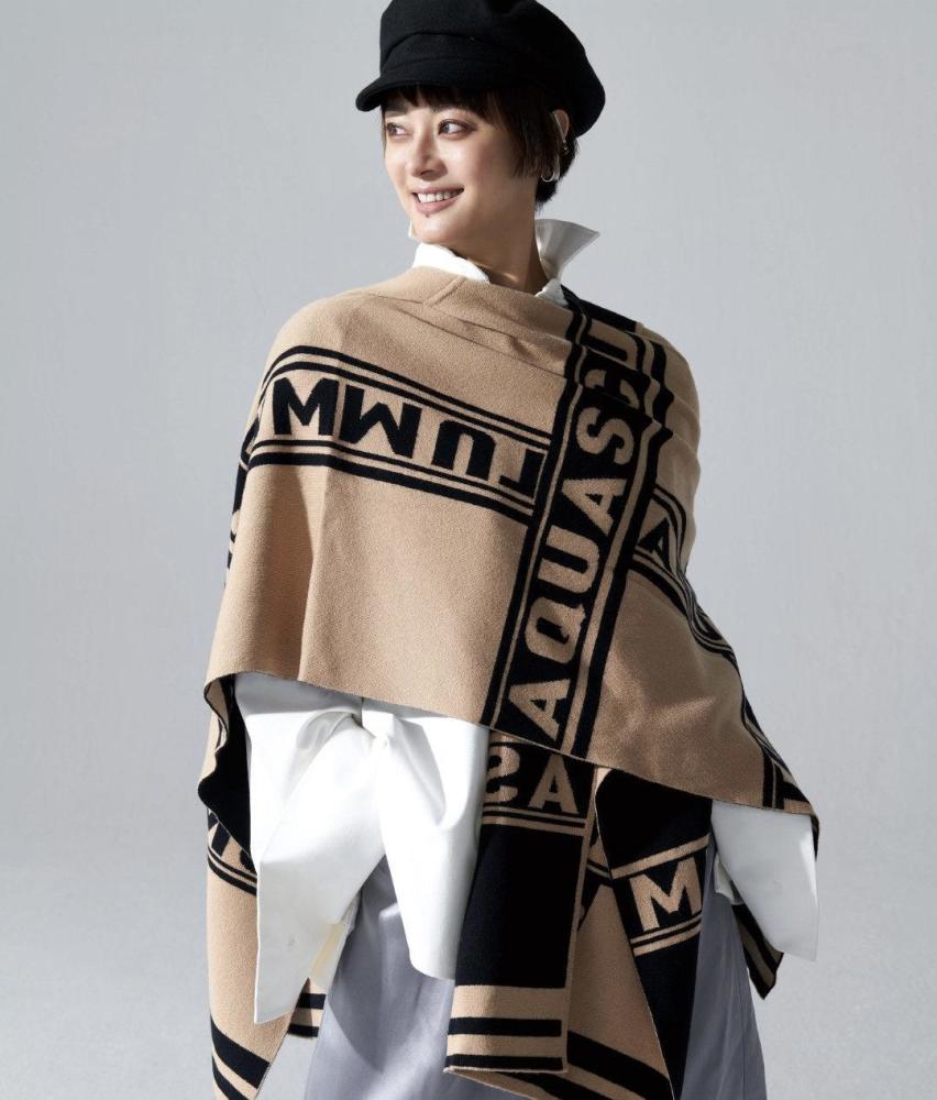 秋冬穿搭还得看孙俪穿藕粉色西装裙温柔又高级变身职场时髦精