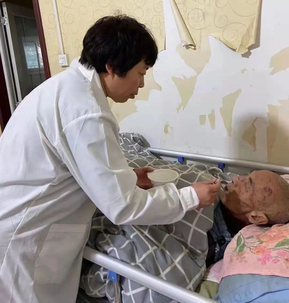 护工白祝银幸福家园里的好闺女