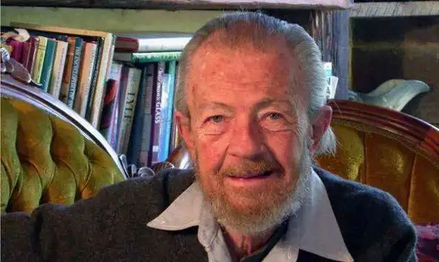 美国的大卫·霍金斯博士(david r.