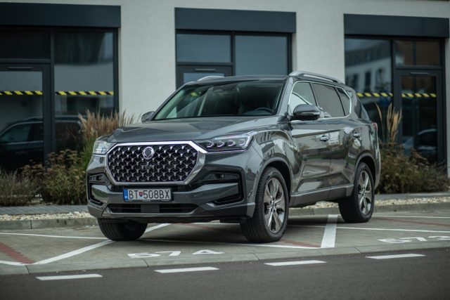 测试双龙rexton22exdi顶配版