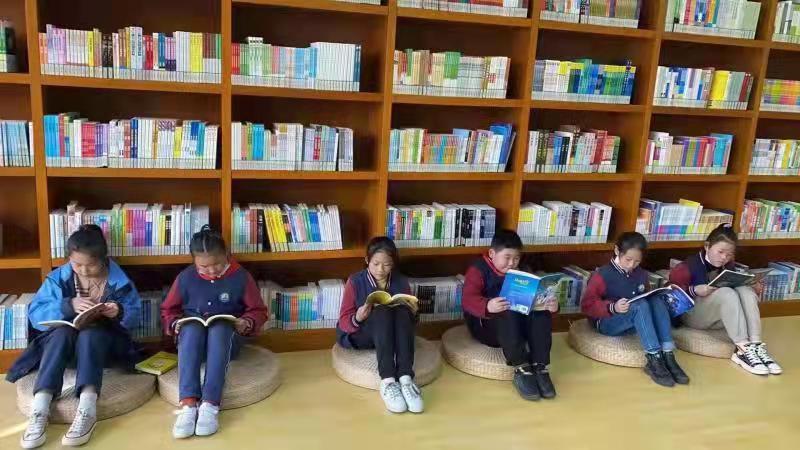 涟水县军民小学开展走进涟水县图书馆主题活动