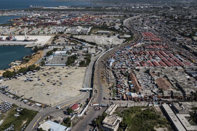 (外代一线)海地首都燃料短缺加剧 产妇婴儿恐陷危机