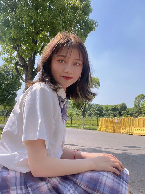 时评之道曹旭晨用批判性思维打开思想多面性