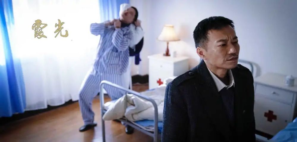 霞光中的大连往事编剧郝岩现场揭秘