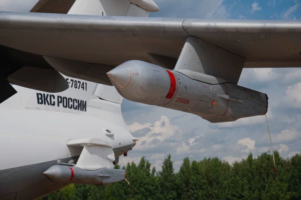 运20加油机再现软管加油效率更高当务之急是让重型战机喝足喝好