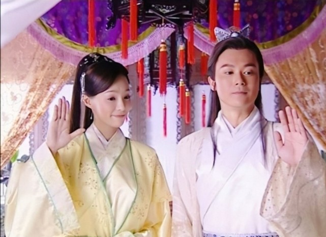 当年观众都在嗑司马玉龙和珊珊这对cp,他们从外形都性情,都堪称是天作