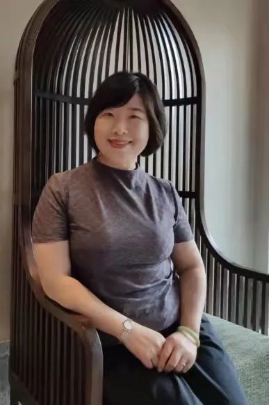 知见诗社锦江之滨我的家作者张亚君诵读段英