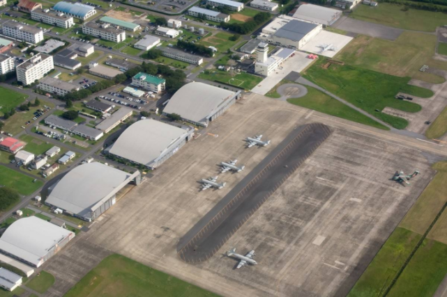 驻日美军总司令部驻扎的横田空军基地,这个地方距离日本首相官邸的