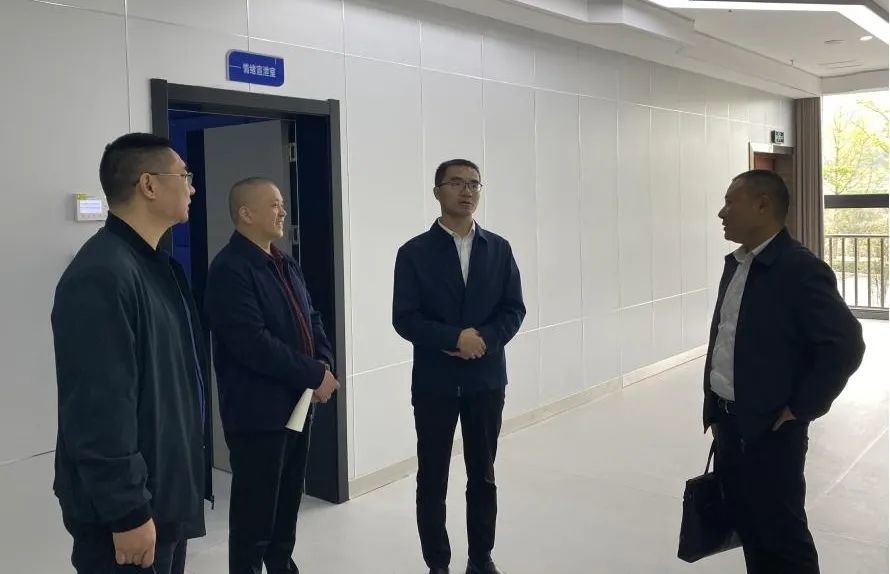 胡爱明指出,加快推进智慧城乡治理中心建设,是一项功