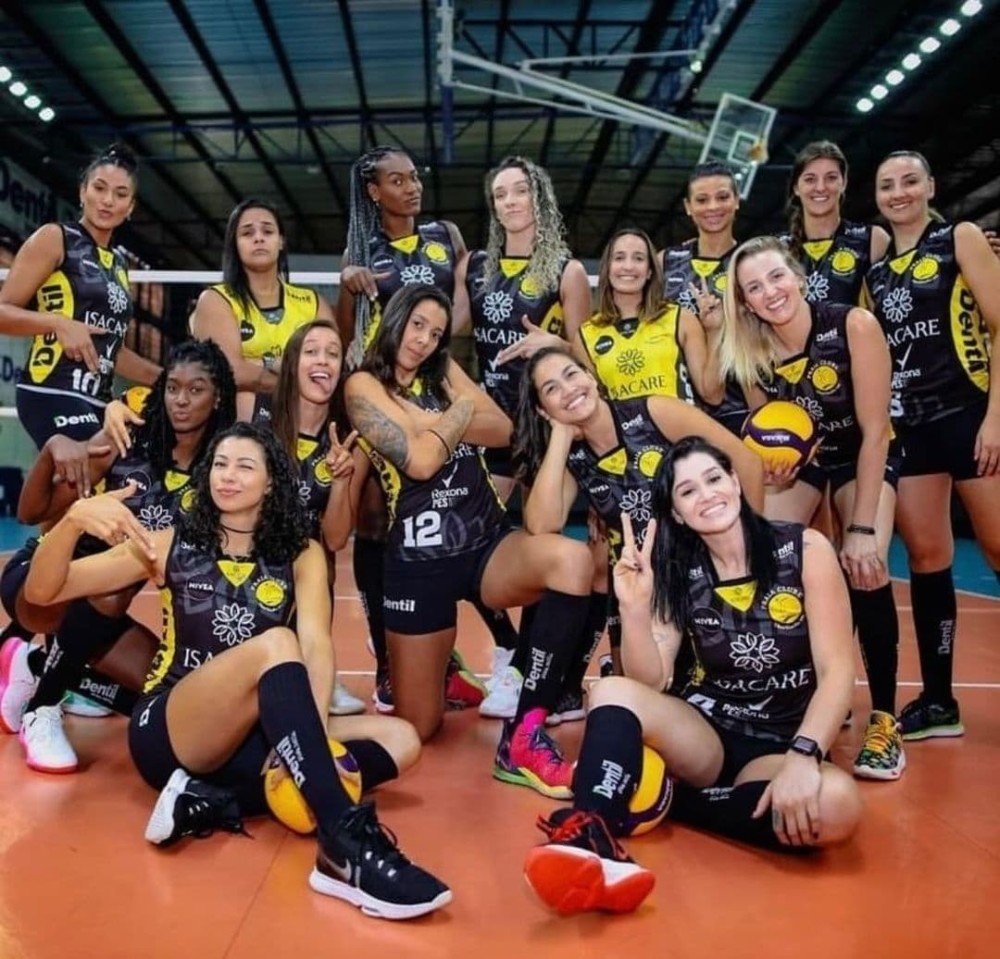 mvp二传手克劳迪娅南美女排俱乐部锦标赛海滩32米纳斯首次登顶