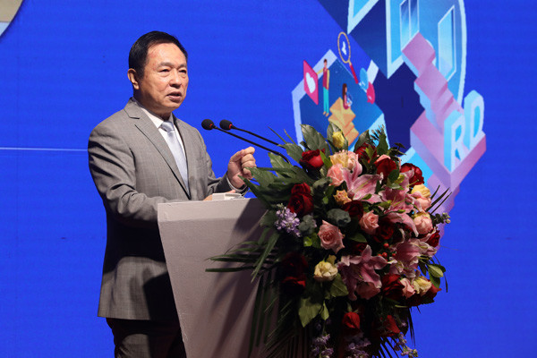 人才研究会副会长,享受国务院特殊津贴专家,人才学研究员孟庆伟主持