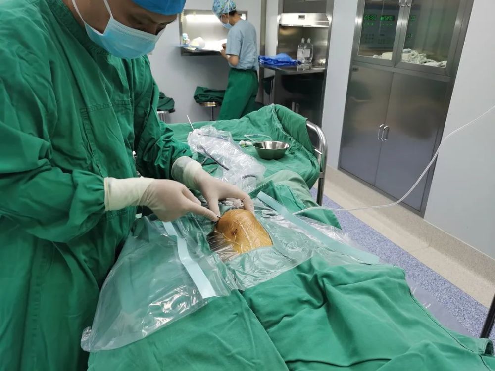 银质针治疗腰痛病