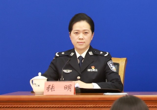 张明开展此次活动,是为了激励引导广大民警学习先进,崇尚先进,争当