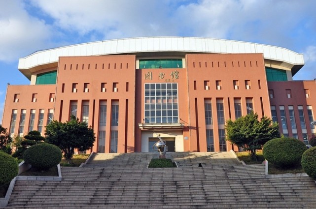 有廈門大學,福州大學兩所雙一流高校以及福建師範大學,福建農林大學