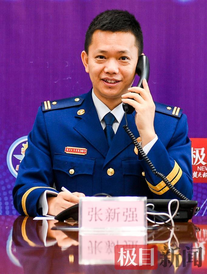 市民有约|武汉蔡甸区消防大队长接听市民热线,多措并举破解电动车上楼