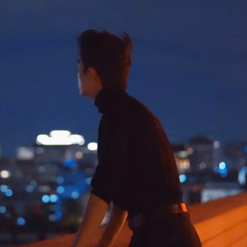 肖战qq微信头免费观看完整百度网盘1250p中英双语手机在线观看