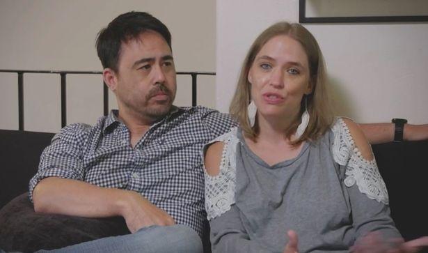 英国女子电视上给男友喂奶称这有助于改善关系让彼此更加亲近