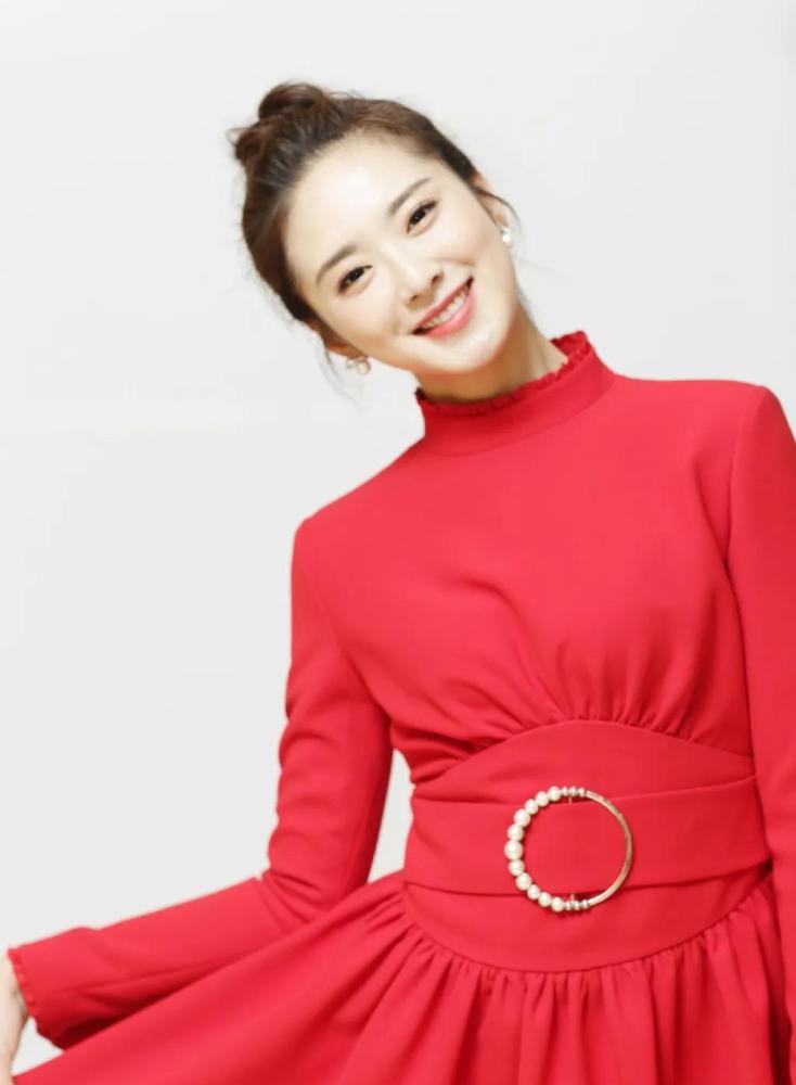 湖南卫视美女主持人刘烨