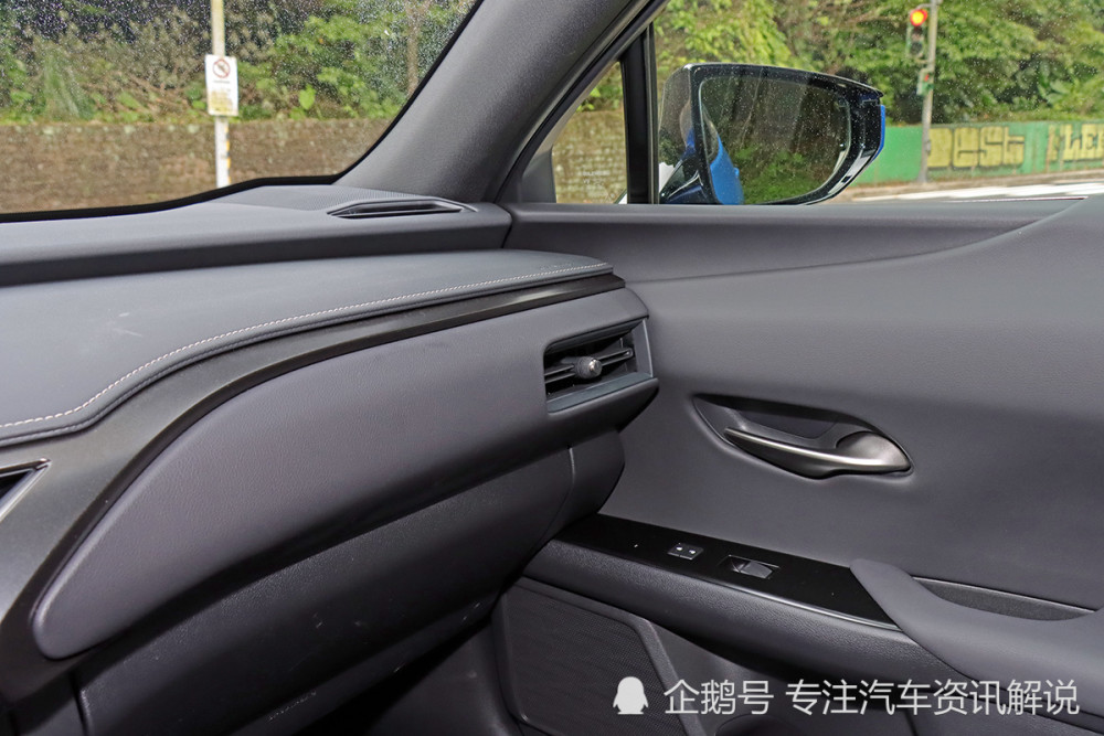 21年款雷克萨斯ux300e豪华版综合路况试驾报告 腾讯新闻