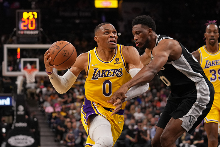 nba NBA-湖人加时逆转马刺迎两连胜！威少准三双浓眉35＋17