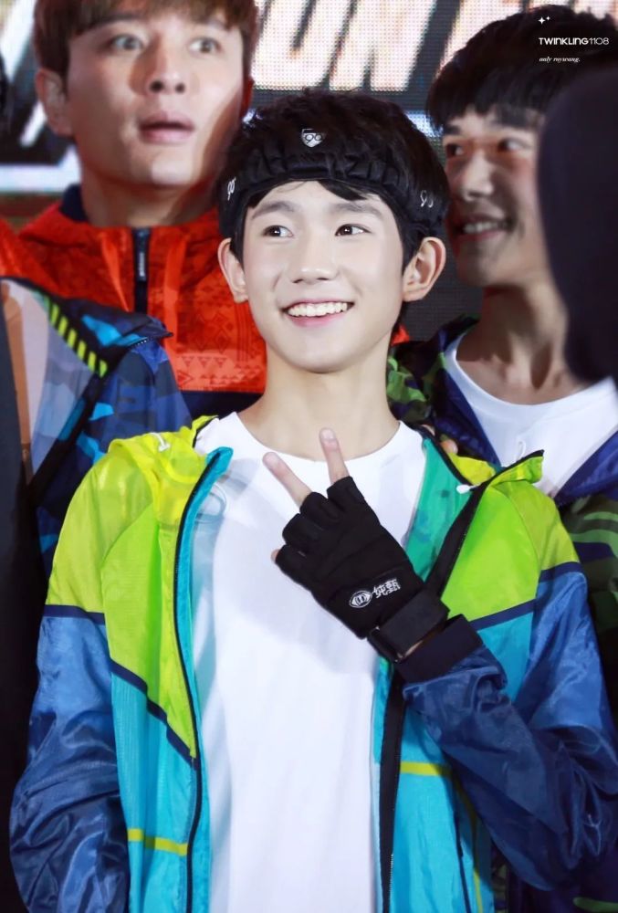 小甜豆15岁的王源青春无敌