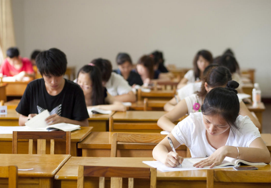 全国驾考难度排行_鸿鹄高考中国最难考试TOP5排行榜吧!