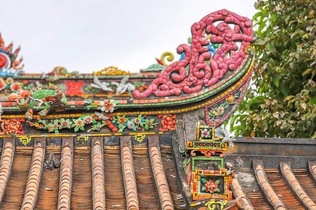 潮州開元寺,看潮汕嵌瓷文化,屋頂最亮麗的風景線