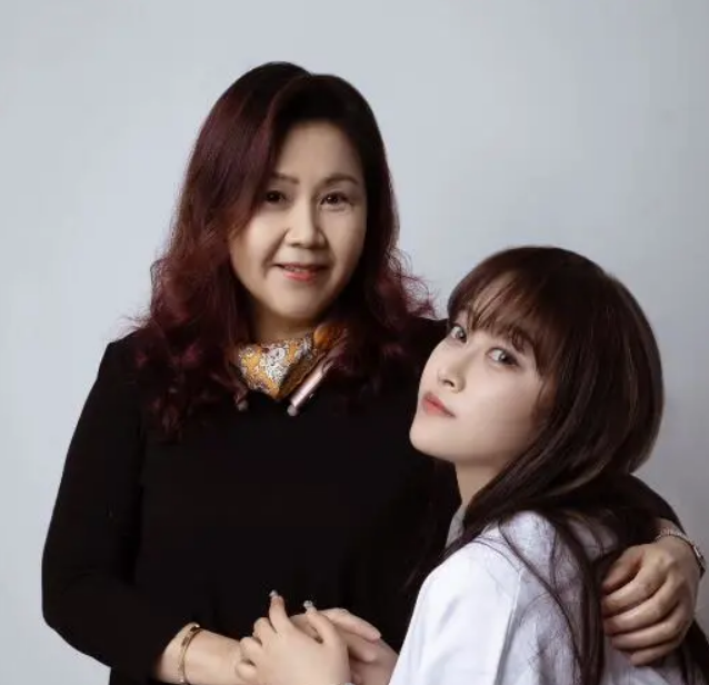 小魔仙孙侨潞社交账号突然更新姐姐绿魔仙留言寄托哀思