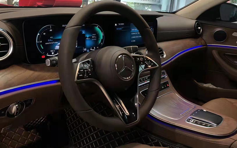 实拍奔驰e300l:外观"小s级",内饰奢华,2.0t 9at,优惠咋样?_腾讯新闻