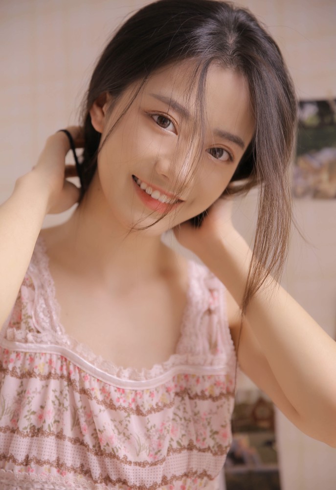 美女套图专辑427夏天不及你万分之一甜