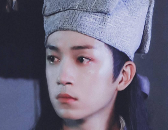 此后,刘涛,潘粤明主演的《白蛇传》也是大受观众喜爱,甚至因为该剧中