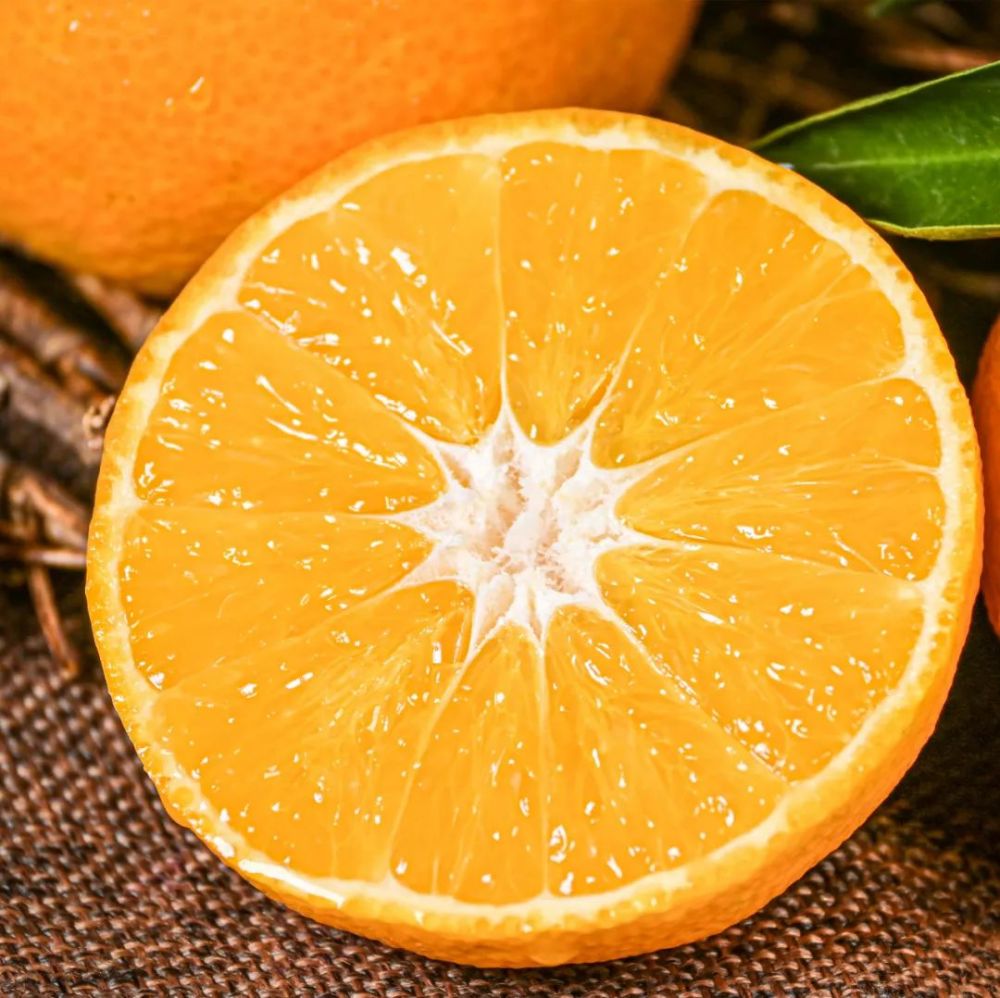 比果冻还q弹,挂在树上的"果粒橙",汁水爆表,一口化渣,直接吸着喝,皮肤