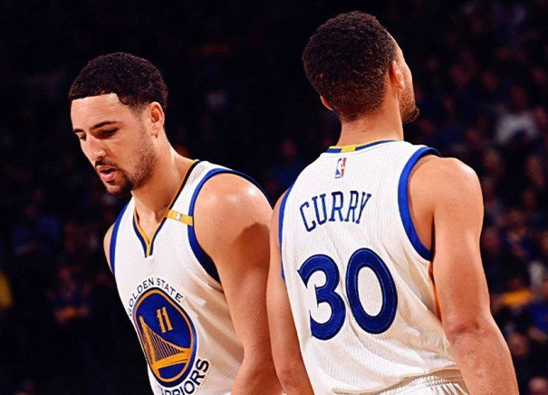 勇士 连续4场大逆转！勇士打破尘封36年的NBA纪录，库里靠什么抢MVP？