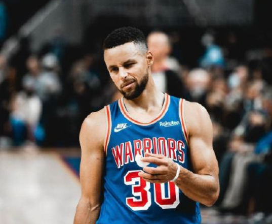 史蒂芬-库里 NBA最新MVP赔率排名 库里位居榜首杜兰特第四詹姆斯第六