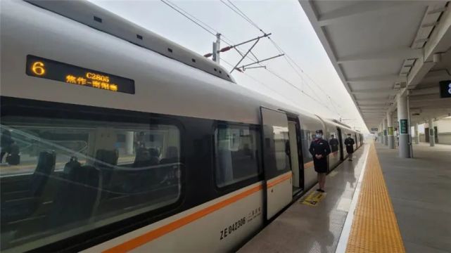 此次郑开,郑机,郑焦城际铁路实施公交化运营,具有列车间隔时间短,开行